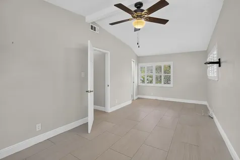 1101 E Country Club Circle Plantation FL 33317