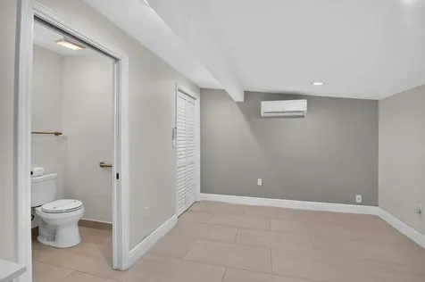 1101 E Country Club Circle Plantation FL 33317