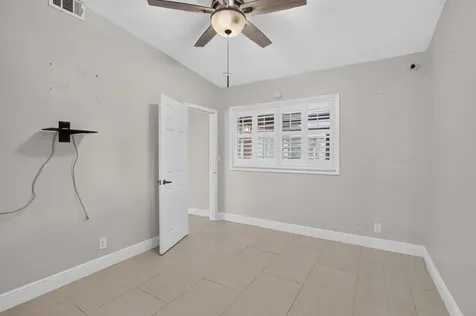 1101 E Country Club Circle Plantation FL 33317