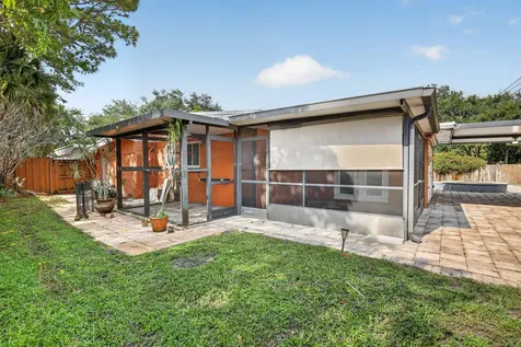 1101 E Country Club Circle Plantation FL 33317