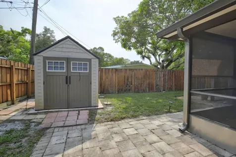 1101 E Country Club Circle Plantation FL 33317