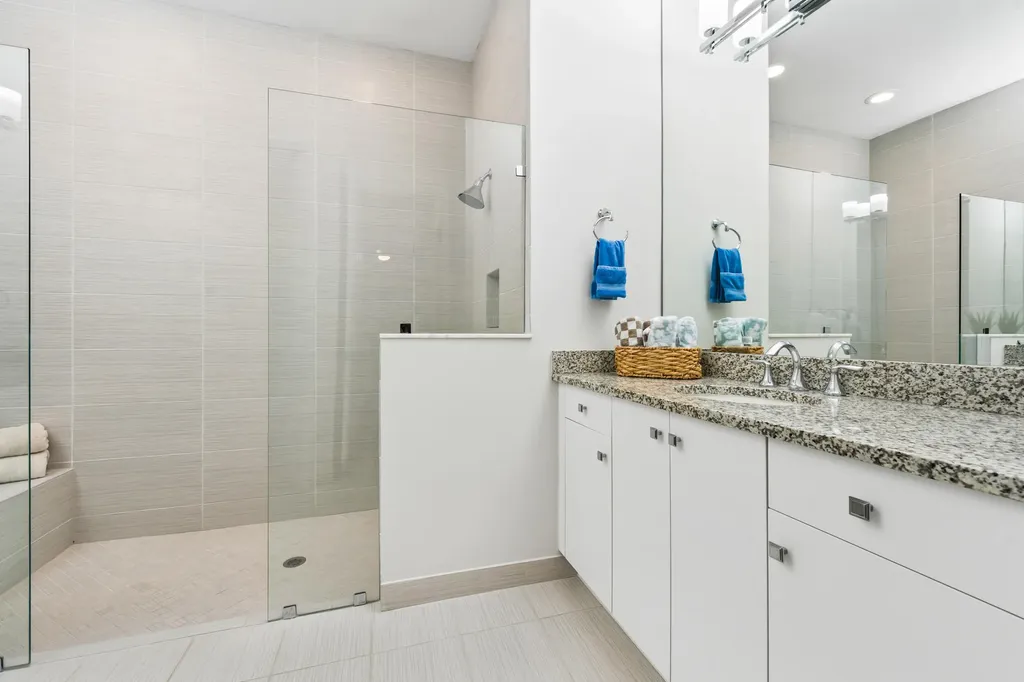 4916 Pointe Midtown Way Palm Beach Gardens FL 33418