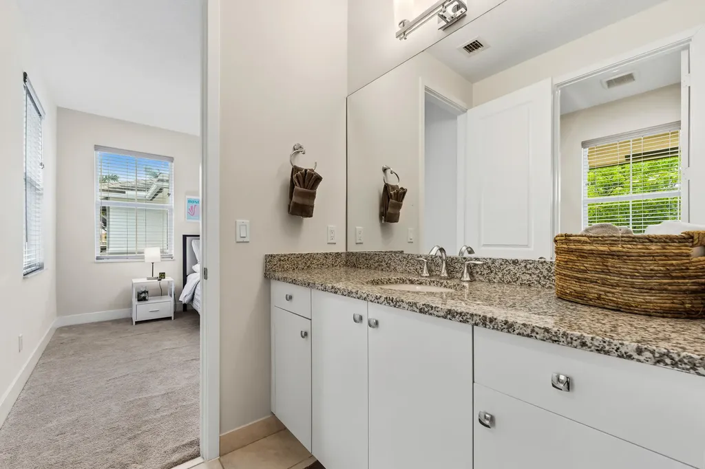 4916 Pointe Midtown Way Palm Beach Gardens FL 33418