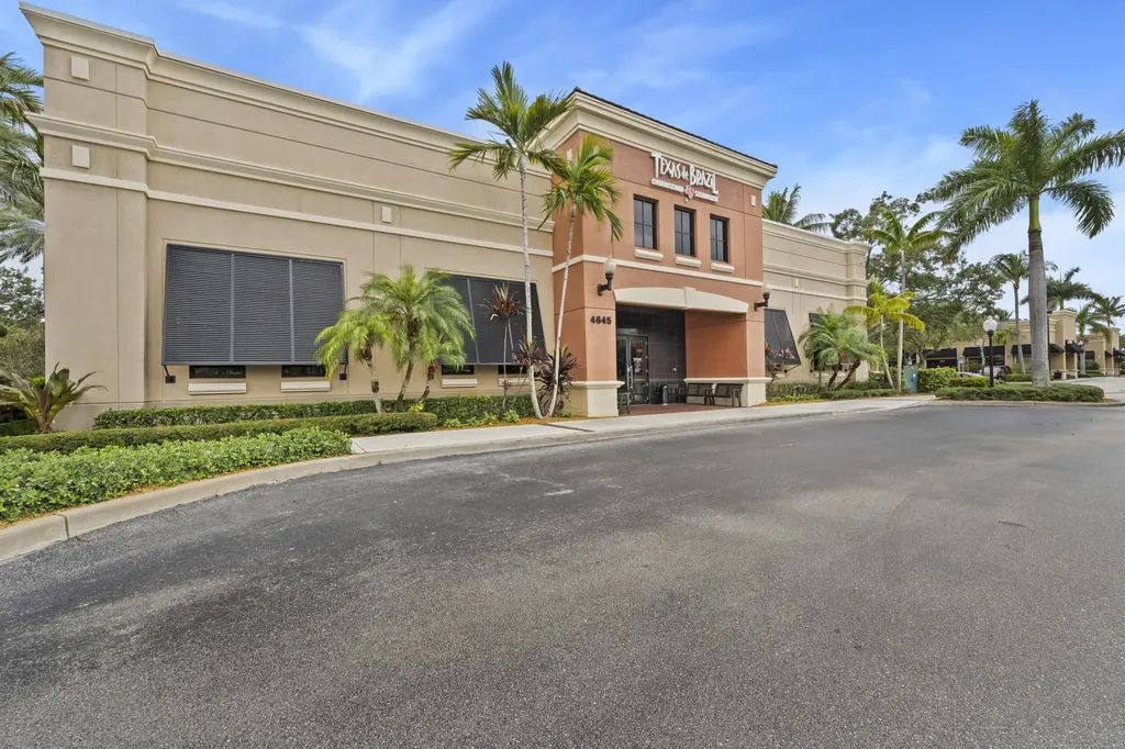 4916 Pointe Midtown Way Palm Beach Gardens FL 33418