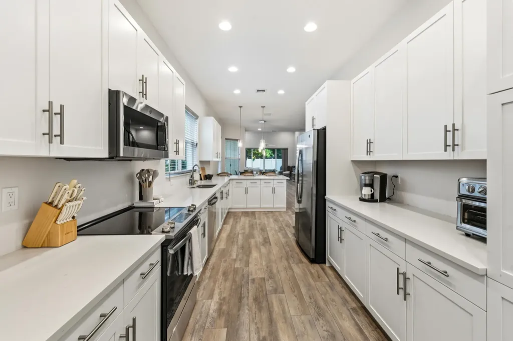 4916 Pointe Midtown Way Palm Beach Gardens FL 33418