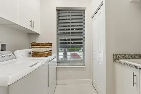 4916 Pointe Midtown Way Palm Beach Gardens FL 33418