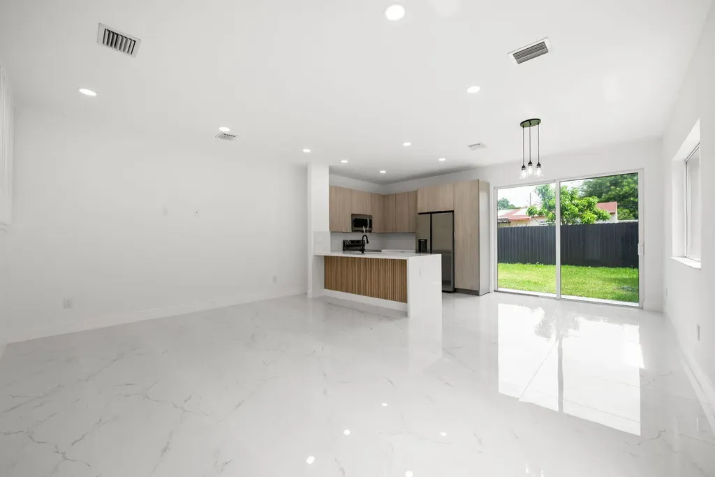 1355 NW 42nd Street Miami FL 33142