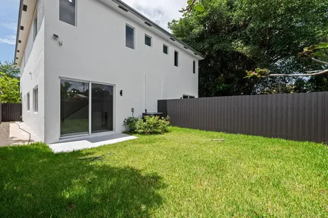 1355 NW 42nd Street Miami FL 33142