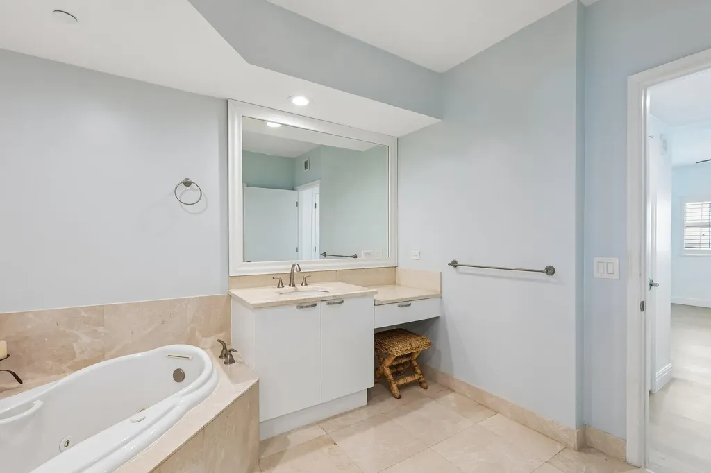 2650 Lake Shore Drive Riviera Beach FL 33404