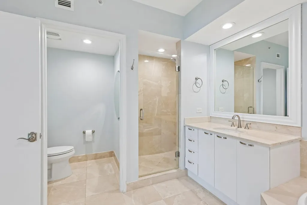 2650 Lake Shore Drive Riviera Beach FL 33404