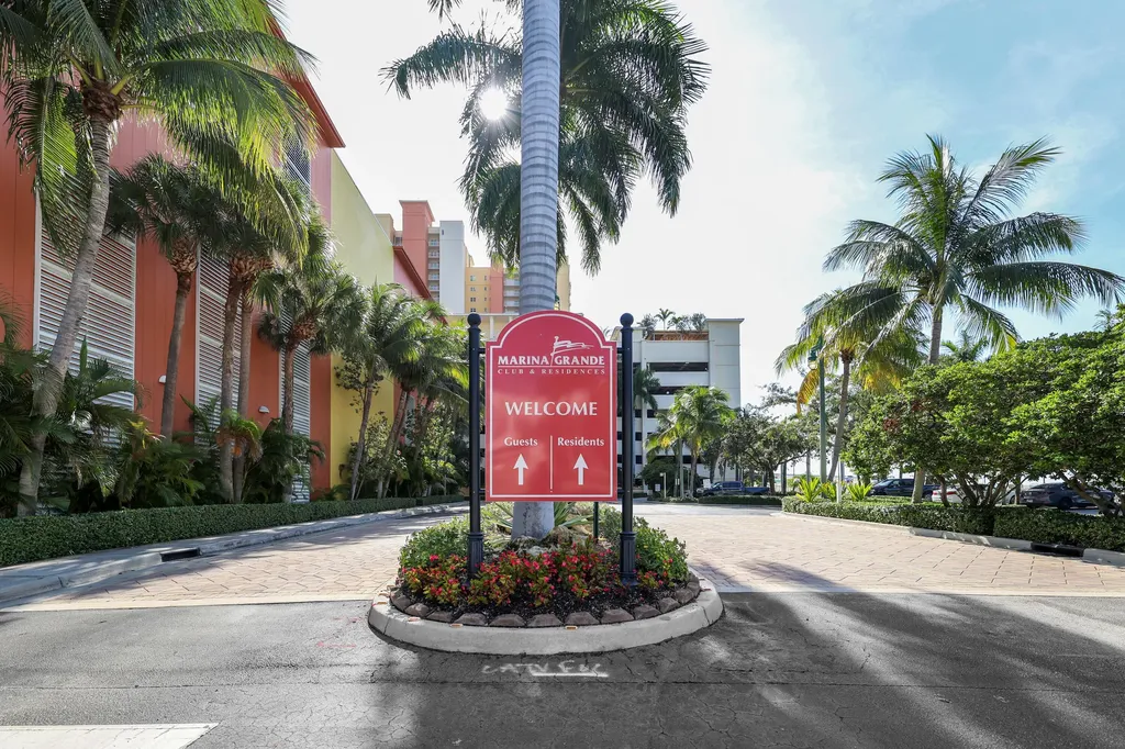 2650 Lake Shore Drive Riviera Beach FL 33404