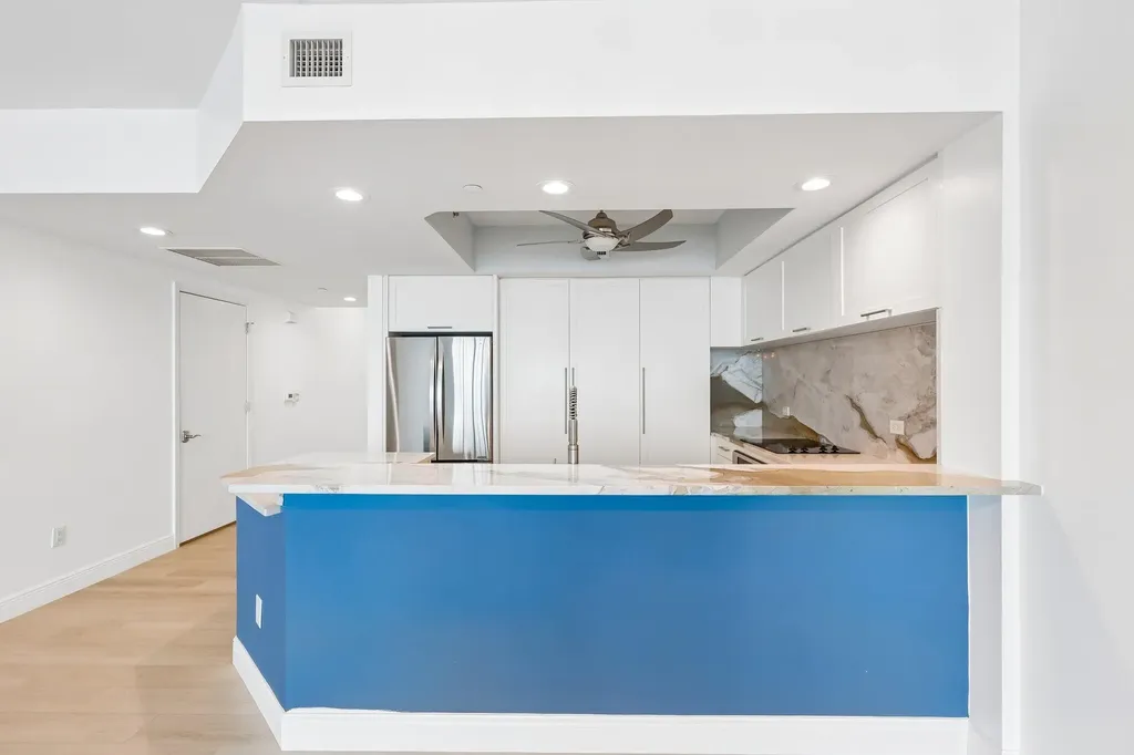 2650 Lake Shore Drive Riviera Beach FL 33404