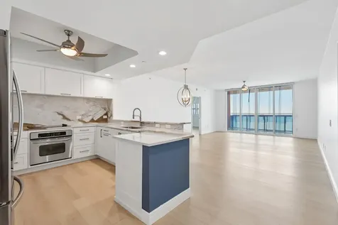 2650 Lake Shore Drive Riviera Beach FL 33404