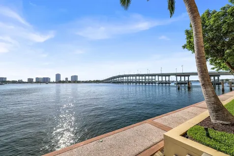 2650 Lake Shore Drive Riviera Beach FL 33404