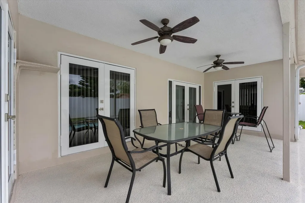 6515 SW 8th Place North Lauderdale FL 33068
