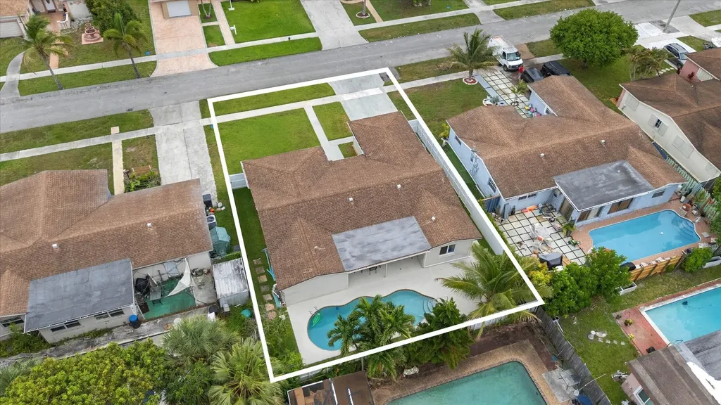 6515 SW 8th Place North Lauderdale FL 33068