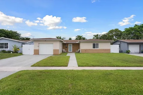 6515 SW 8th Place North Lauderdale FL 33068