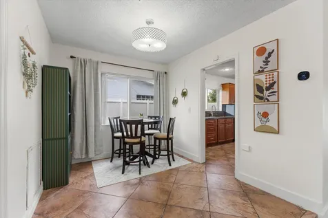 6515 SW 8th Place North Lauderdale FL 33068