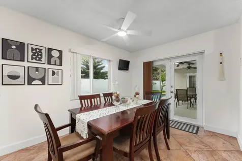 6515 SW 8th Place North Lauderdale FL 33068