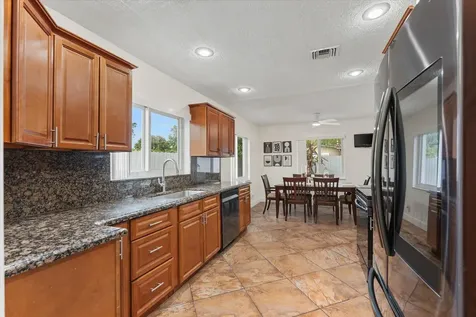 6515 SW 8th Place North Lauderdale FL 33068