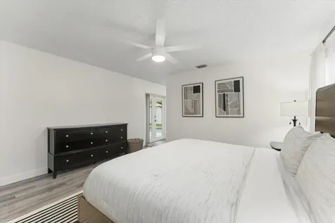 6515 SW 8th Place North Lauderdale FL 33068