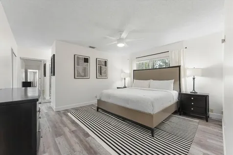 6515 SW 8th Place North Lauderdale FL 33068