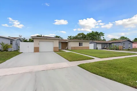 6515 SW 8th Place North Lauderdale FL 33068