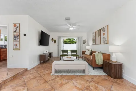 6515 SW 8th Place North Lauderdale FL 33068