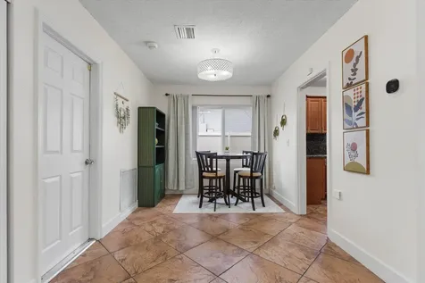 6515 SW 8th Place North Lauderdale FL 33068