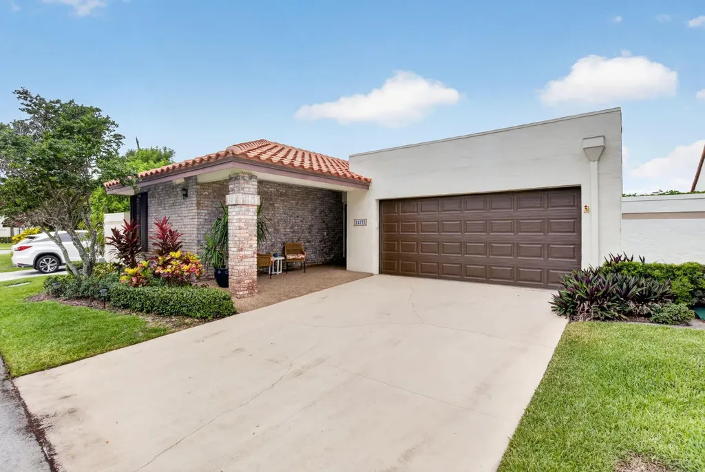 21375 Sonesta Way Boca Raton FL 33433
