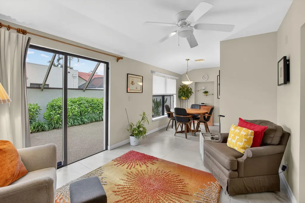 21375 Sonesta Way Boca Raton FL 33433