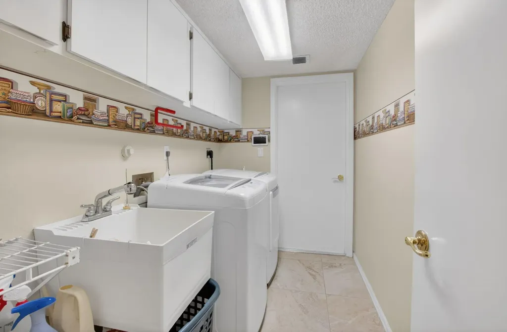 21375 Sonesta Way Boca Raton FL 33433