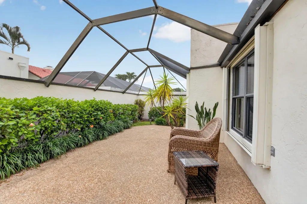 21375 Sonesta Way Boca Raton FL 33433
