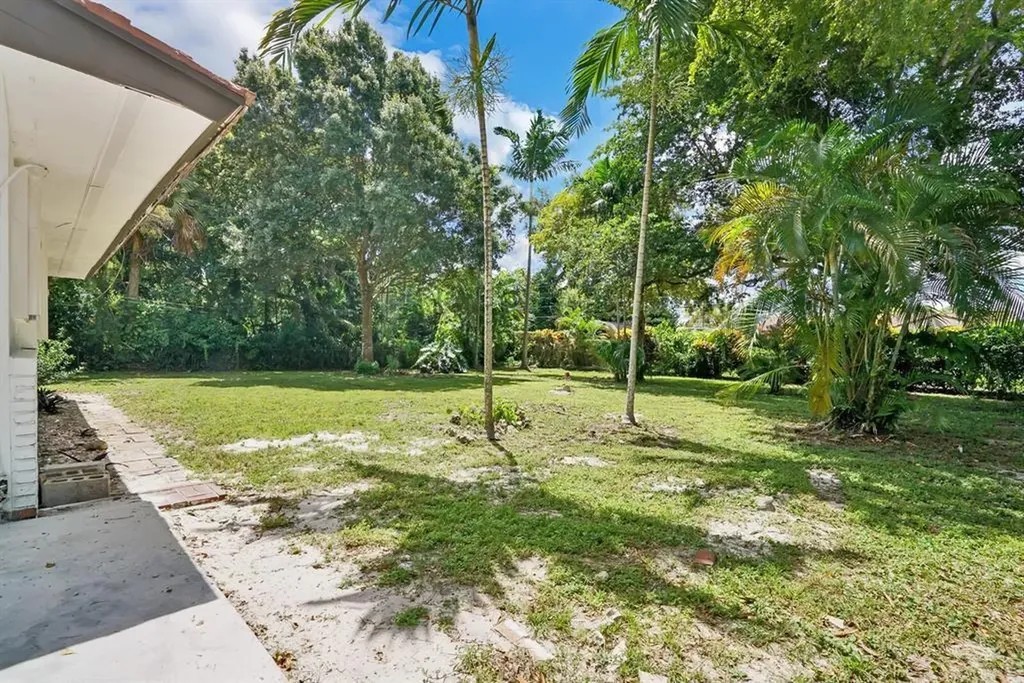4190 SW 4th Street Plantation FL 33317