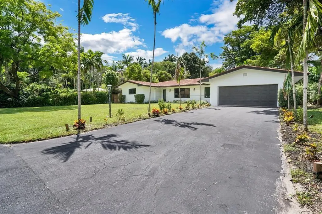 4190 SW 4th Street Plantation FL 33317