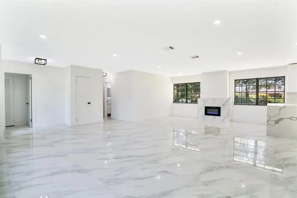 4190 SW 4th Street Plantation FL 33317