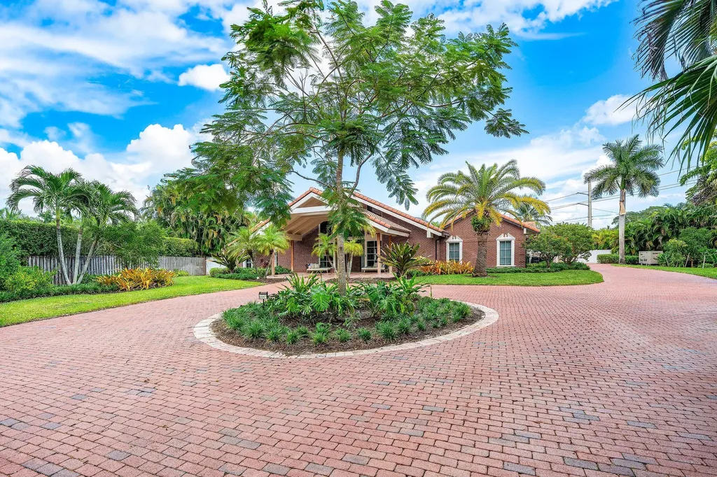 6641 Giralda Circle Boca Raton FL 33433