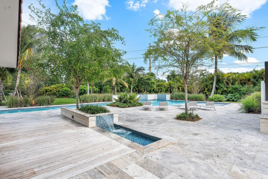 6641 Giralda Circle Boca Raton FL 33433