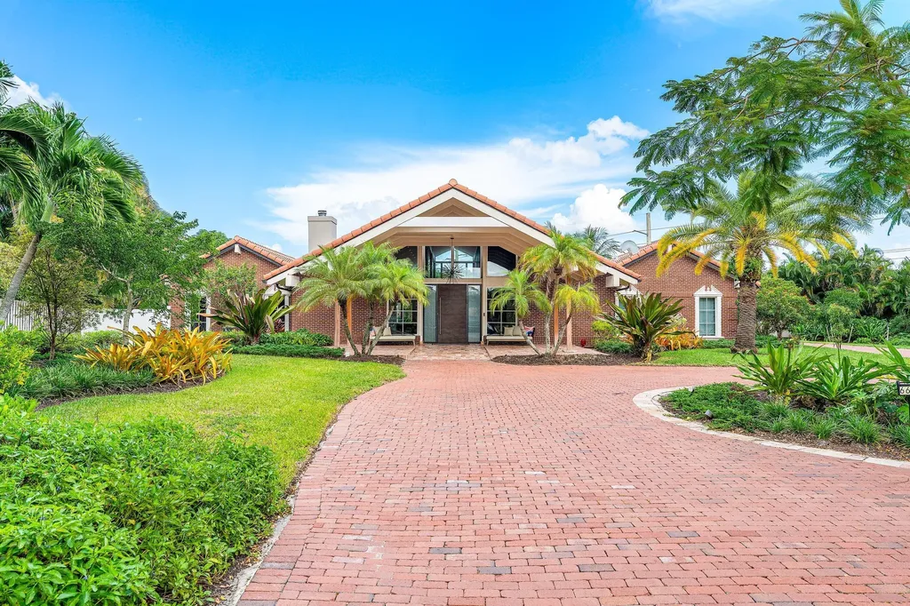6641 Giralda Circle Boca Raton FL 33433