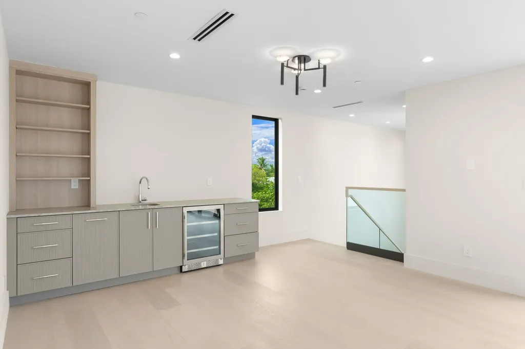 301 NE 7th Avenue Delray Beach FL 33483