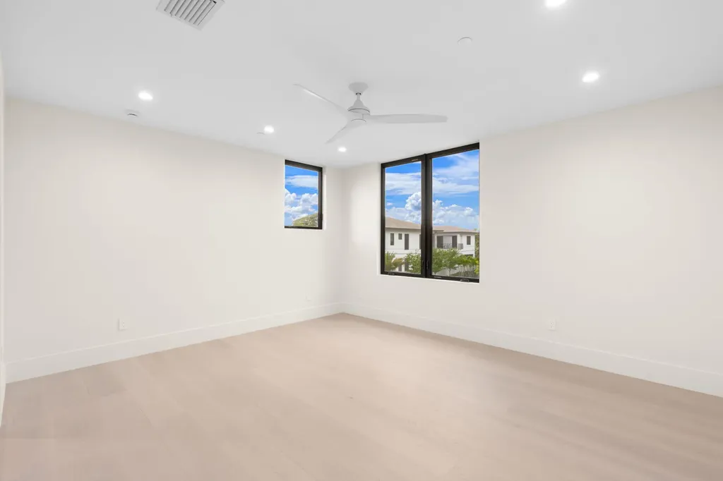 301 NE 7th Avenue Delray Beach FL 33483
