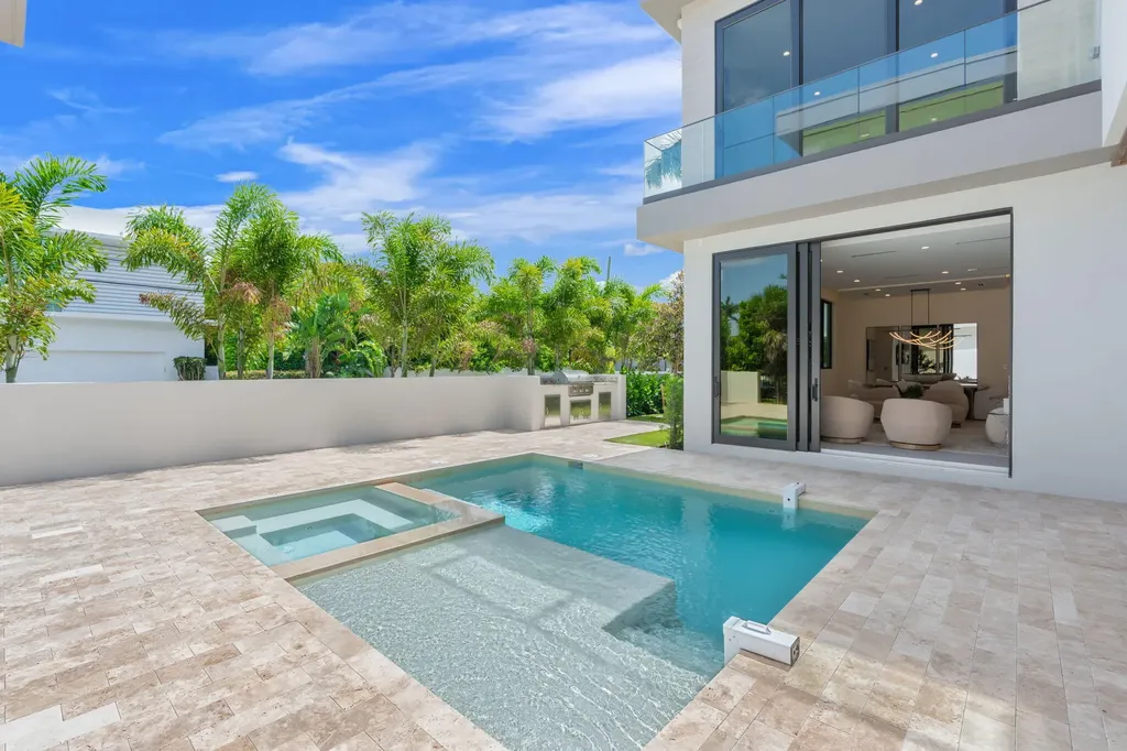 301 NE 7th Avenue Delray Beach FL 33483