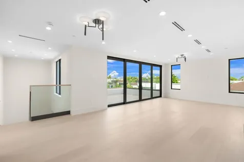 301 NE 7th Avenue Delray Beach FL 33483