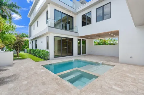 301 NE 7th Avenue Delray Beach FL 33483