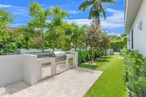 301 NE 7th Avenue Delray Beach FL 33483