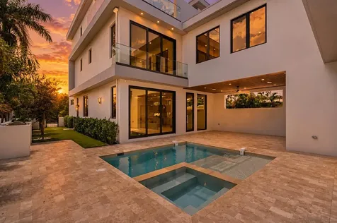 301 NE 7th Avenue Delray Beach FL 33483