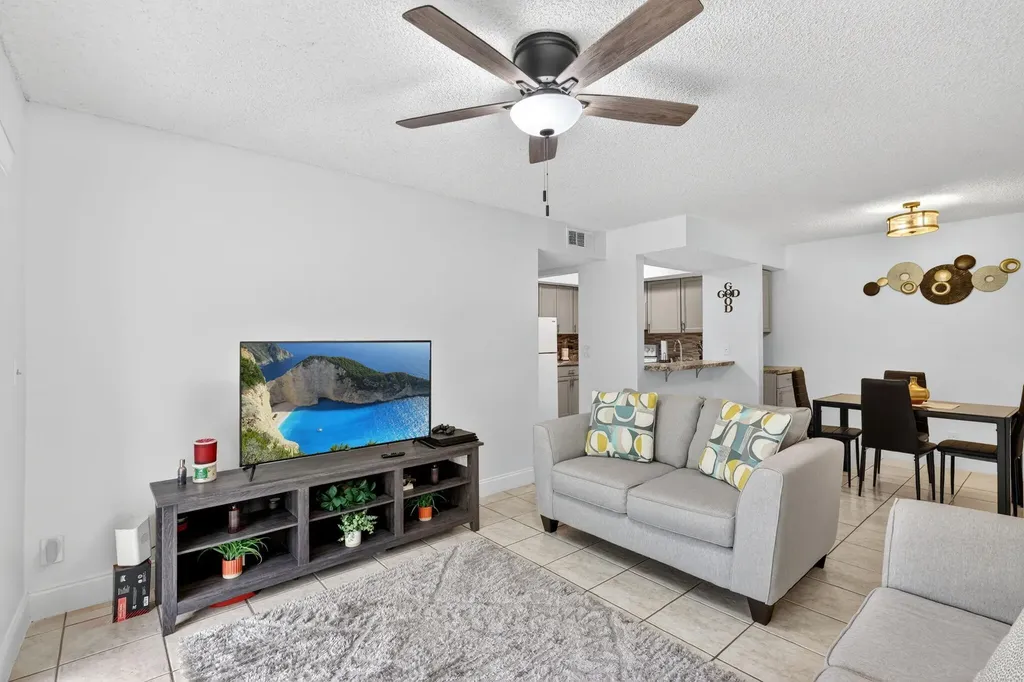 1548 SE Royal Green Circle Port St Lucie FL 34952
