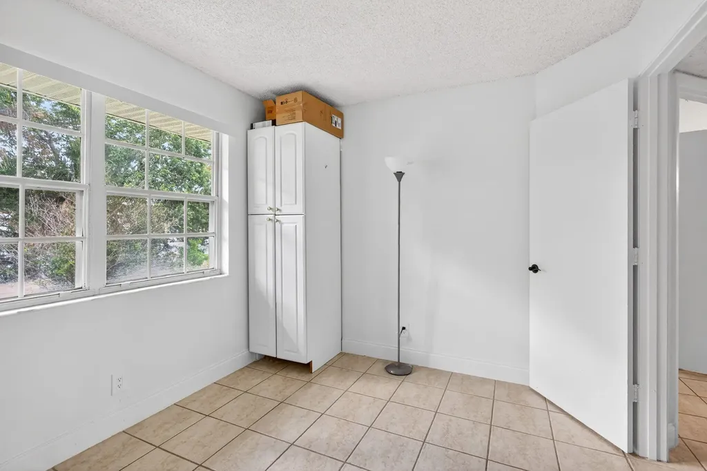 1548 SE Royal Green Circle Port St Lucie FL 34952