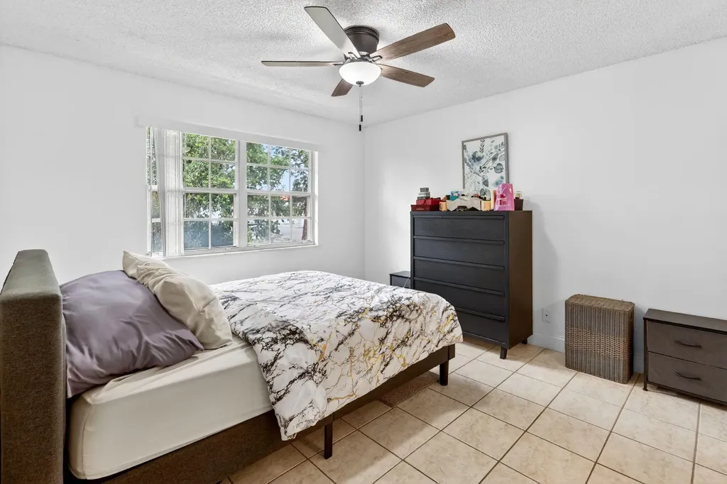 1548 SE Royal Green Circle Port St Lucie FL 34952