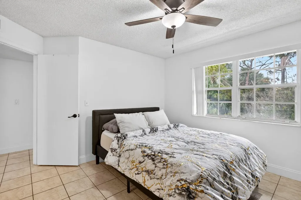1548 SE Royal Green Circle Port St Lucie FL 34952